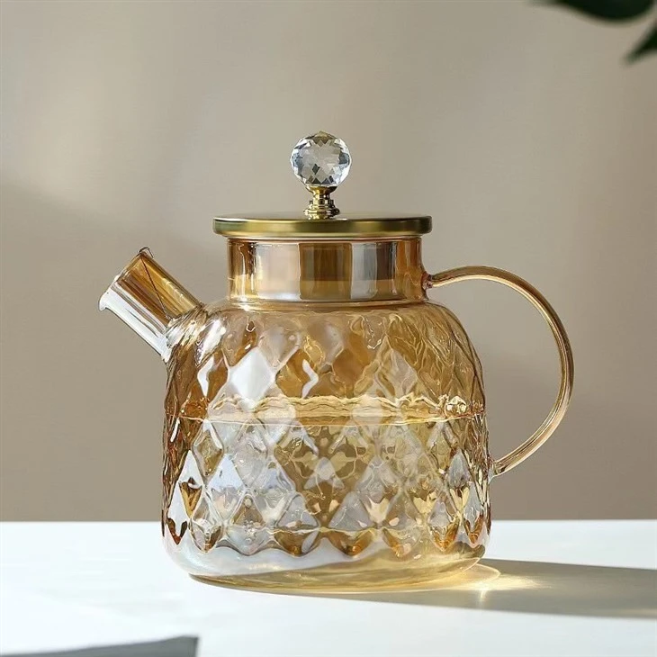 Glass Pitcher With Electroplated Surface